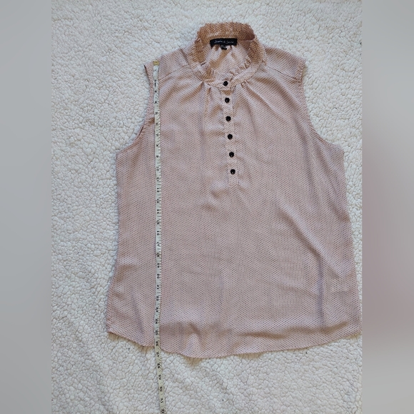 Pink sleeveless flowy summer blouse with black polka dots and high neckline - Picture 3 of 5